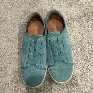 Vionic sneakers